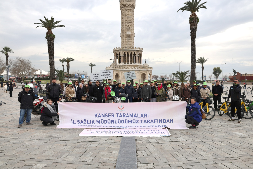Serviks Kanseri Farkındalık Ayı Kapsamında İzmir Demokrasi Üniversitesi Tıp Fakültesi Olarak Sahadaydık